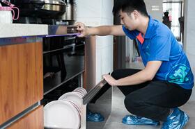 正定油烟机附近维修电话::当我们油烟机防回风挡板出现问题后怎么解决 - 副本